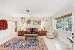 8083 Bayhaven Dr, Seminole, FL 33776 - Photo 12