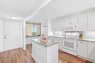 9425 Blind Pass Rd, Saint Pete Beach, FL 33706 - Photo 8