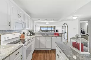 9425 Blind Pass Rd, Saint Pete Beach, FL 33706 - Photo 10