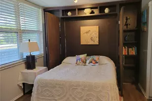 4720 Locust St NE, Saint Petersburg, FL 33703 - Photo 12