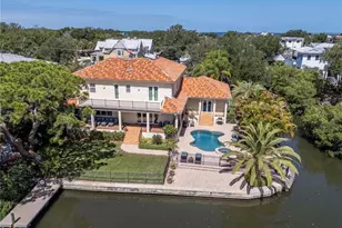 2212 S Occident St, Tampa, FL 33629 - Photo 1