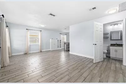 3605 W Iowa Avenue, Tampa, FL 33611 - Photo 4