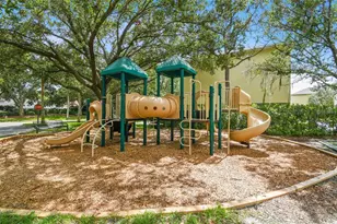 10102 Deercliff Dr, Tampa, FL 33647 - Photo 92