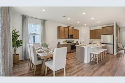 36189 Hillridge Trail, Zephyrhills, FL 33541 - Photo 8