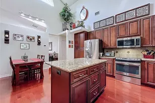 22707 Laureldale Dr, Lutz, FL 33549 - Photo 10