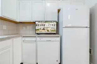 2118 Golden Oak Ln, Valrico, FL 33594 - Photo 10