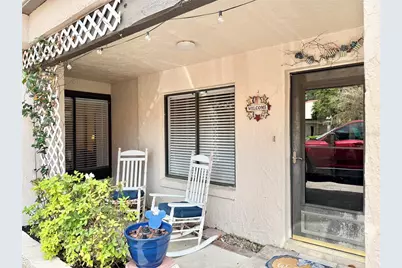 207 Granada Court N, Plant City, FL 33566 - Photo 2