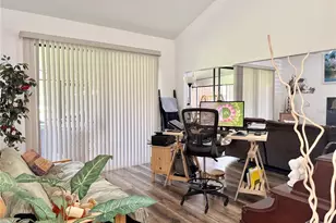 207 Granada Ct N, Plant City, FL 33566 - Photo 14