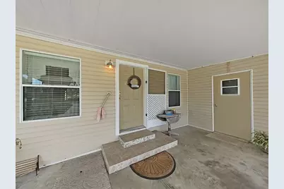 37701 Newal Avenue, Zephyrhills, FL 33542 - Photo 20
