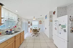 37701 Newal Ave, Zephyrhills, FL 33542 - Photo 46