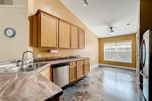 7116 Colony Pointe Dr, Riverview, FL 33578 - Photo 6