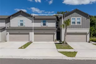 32502 Limitless Pl, Wesley Chapel, FL 33545 - Photo 2