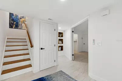 13934 Clubhouse Circle #8, Tampa, FL 33618 - Photo 6