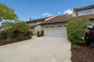 13934 Clubhouse Cir, Tampa, FL 33618 - Photo 2