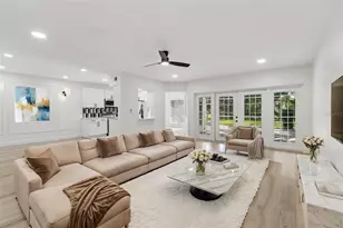13934 Clubhouse Cir, Tampa, FL 33618 - Photo 16