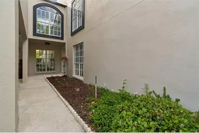 13934 Clubhouse Circle #8, Tampa, FL 33618 - Photo 4