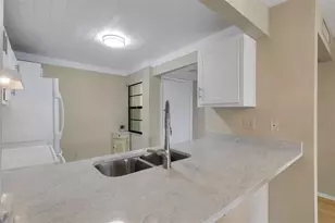 14130 Rosemary Ln, Largo, FL 33774 - Photo 12