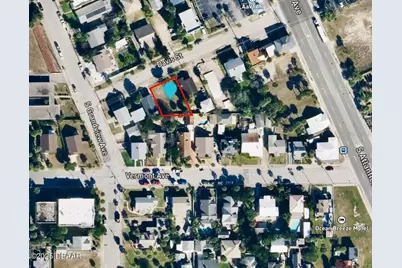 710 Davis Street, Daytona Beach, FL 32118 - Photo 2