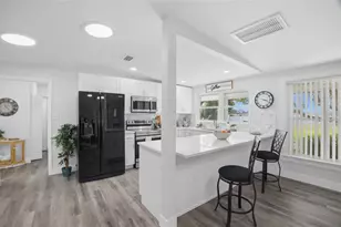 1511 4th St SW, Largo, FL 33770 - Photo 8