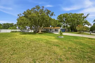 1511 4th St SW, Largo, FL 33770 - Photo 2