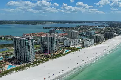1560 Gulf Boulevard #304, Clearwater, FL 33767 - Photo 2