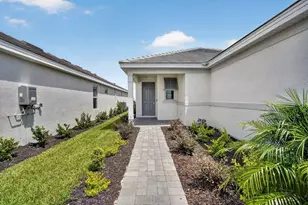 7808 Caspian St, Palmetto, FL 34221 - Photo 2