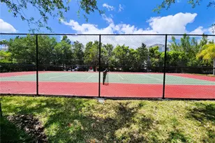 2733 Via Cipriani, Clearwater, FL 33764 - Photo 36