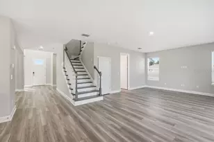 1572 Trailhead Ln, Zephyrhills, FL 33541 - Photo 8