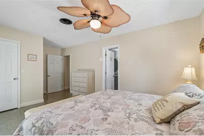 10572 Blossom Lake Drive, Seminole, FL 33772 - Photo 26