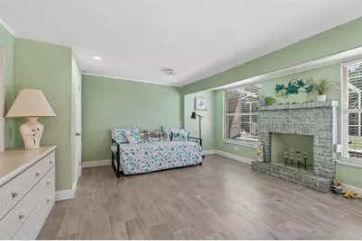 10572 Blossom Lake Drive, Seminole, FL 33772 - Photo 12
