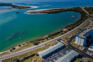 2 Causeway Blvd, Dunedin, FL 34698 - Photo 54