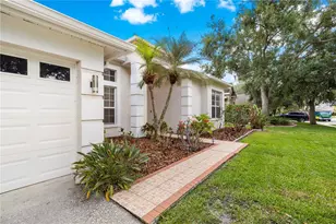 10254 Shadow Branch Dr, Tampa, FL 33647 - Photo 56