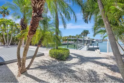 308 173rd Avenue E, North Redington Beach, FL 33708 - Photo 36