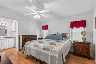 37644 Pinata Ave, Zephyrhills, FL 33541 - Photo 42