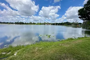701 Spicewood Dr, Lakeland, FL 33801 - Photo 2