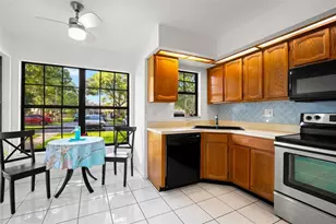2668 Bentley Dr, Palm Harbor, FL 34684 - Photo 4