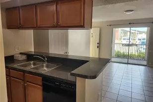 803 Lake Haven Square, Brandon, FL 33511 - Photo 6