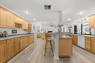 3111 Hyde Park Dr, Clearwater, FL 33761 - Photo 18