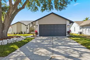 8452 Yearling Ln, New Port Richey, FL 34653 - Photo 4