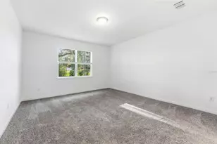 37834 Clinch Cir, Zephyrhills, FL 33540 - Photo 6