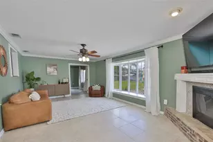1311 Estatewood Dr, Brandon, FL 33510 - Photo 14