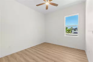 4234 4th St S, Saint Petersburg, FL 33705 - Photo 36