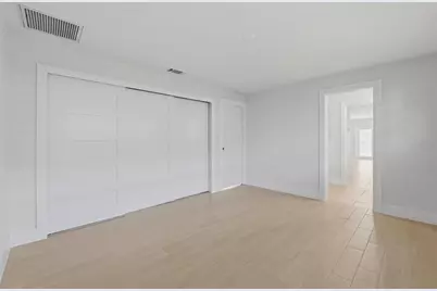 2080 Hawaii Avenue NE, Saint Petersburg, FL 33703 - Photo 26