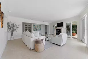 2080 Hawaii Ave NE, Saint Petersburg, FL 33703 - Photo 8