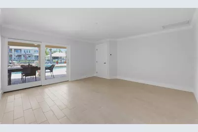 2080 Hawaii Avenue NE, Saint Petersburg, FL 33703 - Photo 20