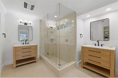 2080 Hawaii Avenue NE, Saint Petersburg, FL 33703 - Photo 22