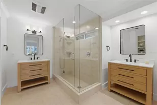 2080 Hawaii Ave NE, Saint Petersburg, FL 33703 - Photo 22