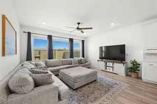 4790 Tramanto Ln, Wesley Chapel, FL 33543 - Photo 6