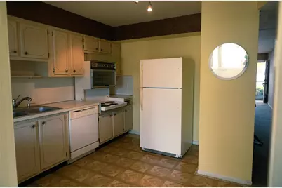 6645 1st Avenue N #103, Saint Petersburg, FL 33710 - Photo 8