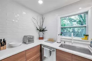 4019 W Bay to Bay Blvd, Tampa, FL 33629 - Photo 12